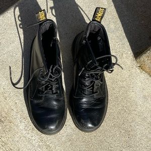 Dr Martens - Style Delaney